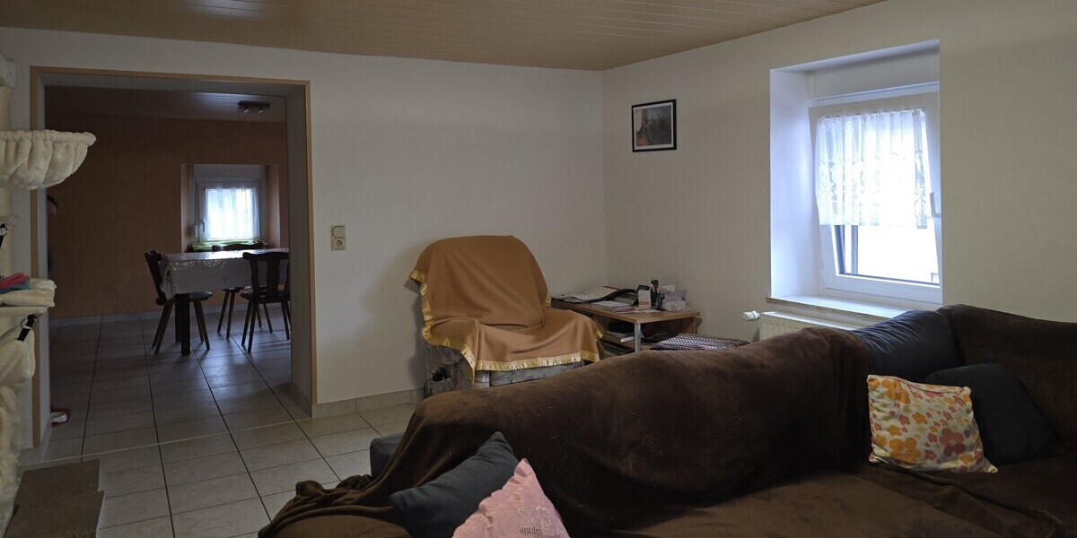 Modernisiertes Einfamilienhaus mit Einliegerwohnung Schmelz zentral - Einfamilienhaus Schmelz | Angebot:27010373