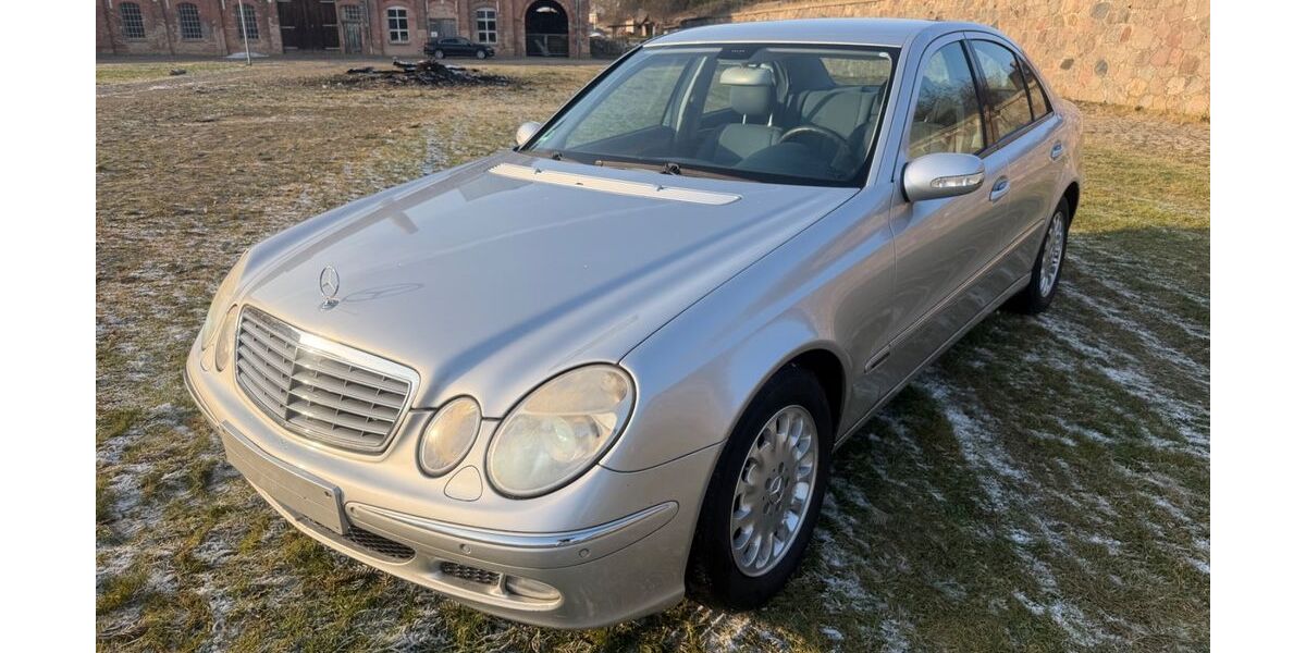 Mercedes-Benz E 220 258.011 km 3.500 &euro; Tessin 18195