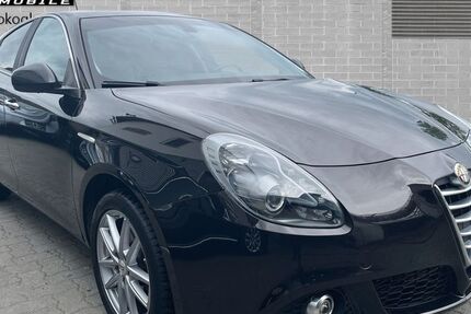 Alfa Romeo Giulietta 198.000 km 6.490 € Dautphetal-Friedensdorf 35232
