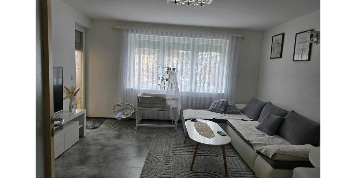 Etagenwohnung Neutraubling - 3 Zimmer, 65 m&sup2;, 250.000&euro; | Angebot:27107817