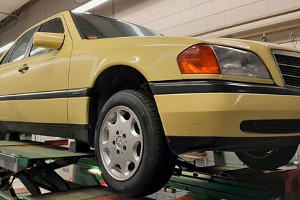 Mercedes-Benz C 200 270.000 km 8.999 &euro; Gernsbach 76593