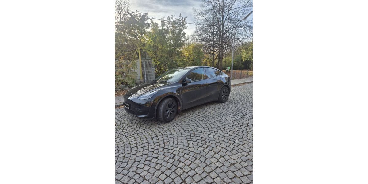 Tesla Model Y 29.500 km 37.500 € München 81377