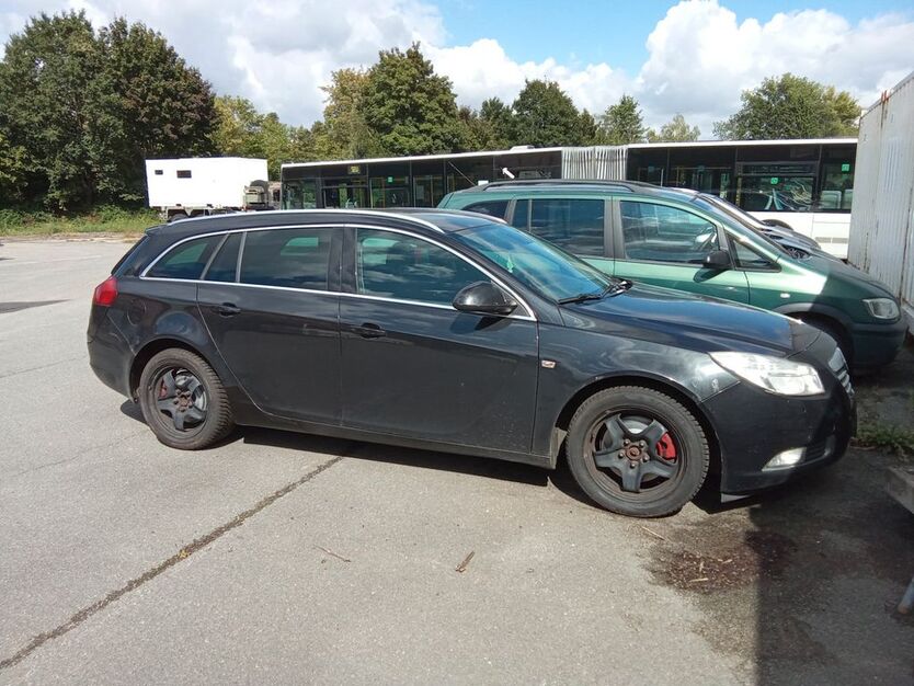 Opel Insignia 110.000 km 3.500 € SPRINGE 31832