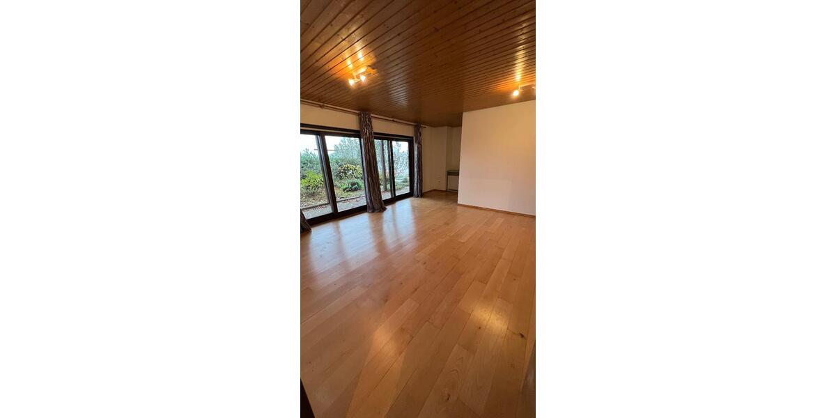 Einfamilienhaus Winnweiler - 7 Zimmer, 270 m&sup2;, 2.390&euro; | Angebot:23007816