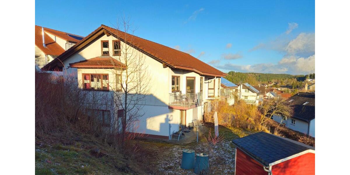 Doppelhaushälfte Niedereschach - 6 Zimmer, 153 m&sup2;, 1.376&euro; | Angebot:26064511