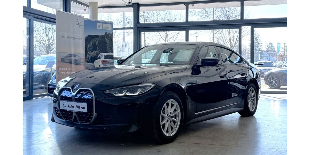 BMW i4 37.540 km 33.990 &euro; München 81825