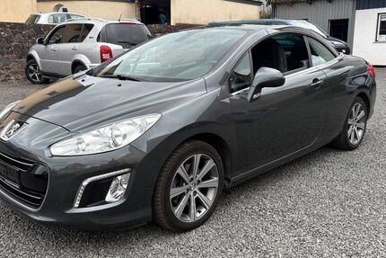 Peugeot 308 126.532 km 6.500 &euro; Mücke 35325