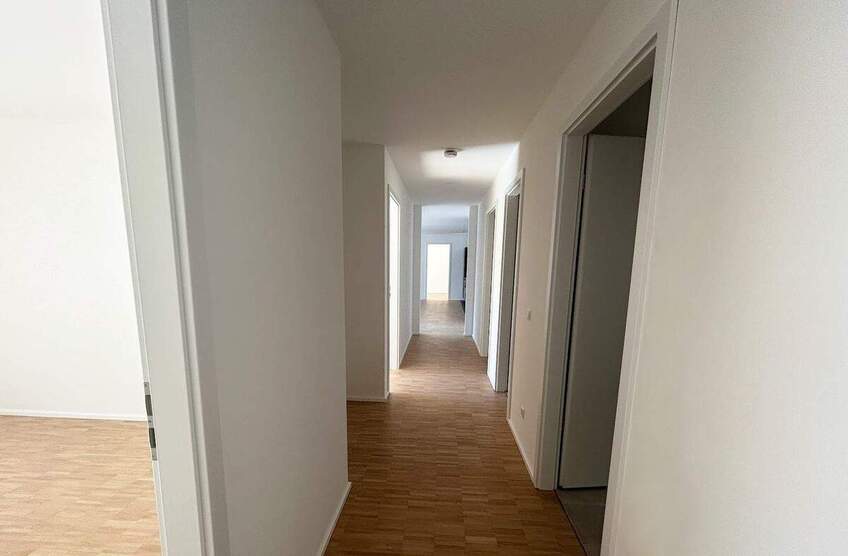 **Familien Willkommen** 4 Zimmer im NEUBAU mit Balkon, 2 Bäder und Einbauküche, Parkett, Aufzug 4 zimmer