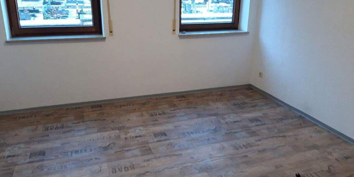 Etagenwohnung Sulzbach-Rosenberg Rosenberg - 3 Zimmer, 150 m&sup2;, 990&euro; | Angebot:25896534