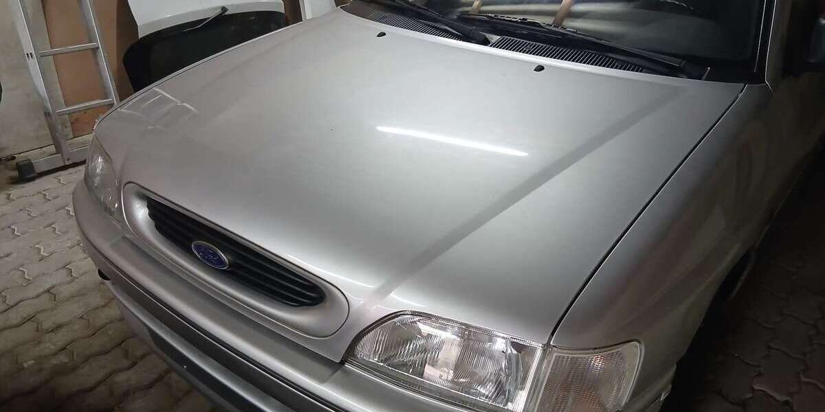 Ford Escort 53.000 km 2.500 &euro; Losheim am See 66679