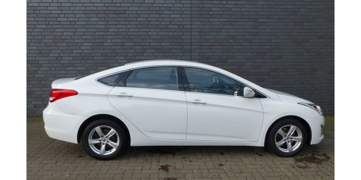 Hyundai i40 99.700 km 11.700 &euro; Hannover 30179