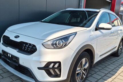 Kia Niro 198.000 km 11.700 &euro; Puchheim (nähe München) 82178