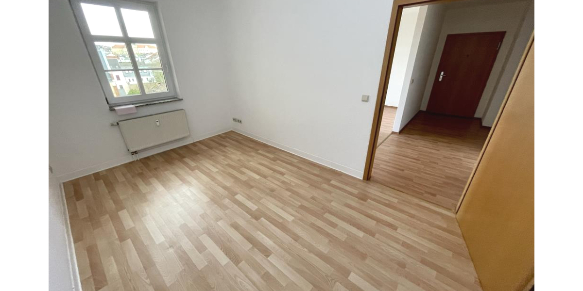Schicke Wohnung mit Balkon und Aufzug nahe dem Stadtzentrum in ruhiger Lage! - Dachgeschoßwohnung Gera Ostviertel | Angebot:26994115