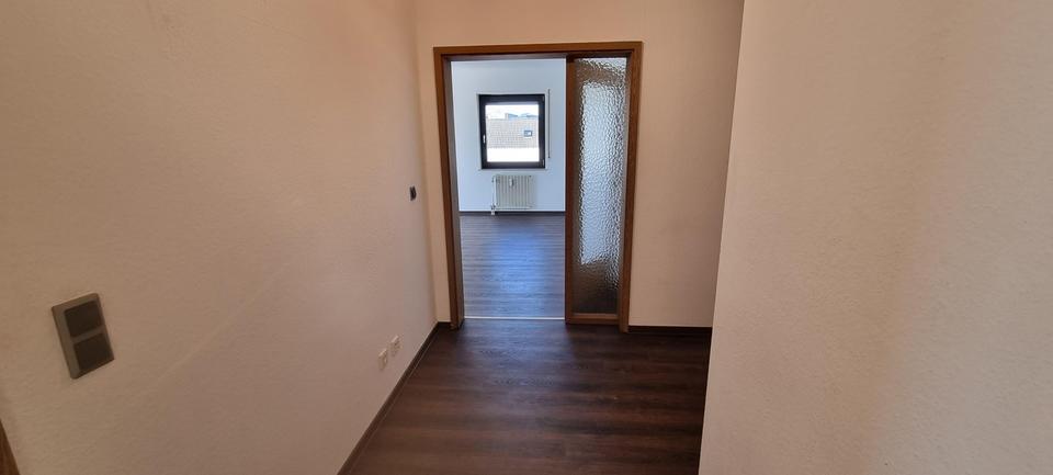 Einfamilienhaus Bad Schönborn - 2 Zimmer, 100 m&sup2;, 930&euro; | Angebot:24742769