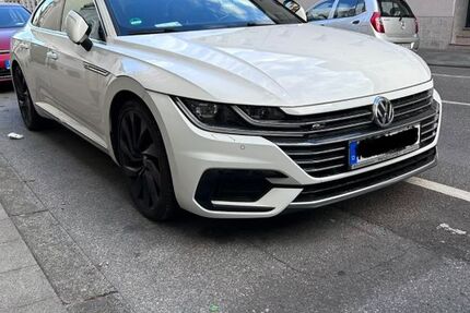 VW Arteon 91.000 km 22.900 € Mönchengladbach 41061