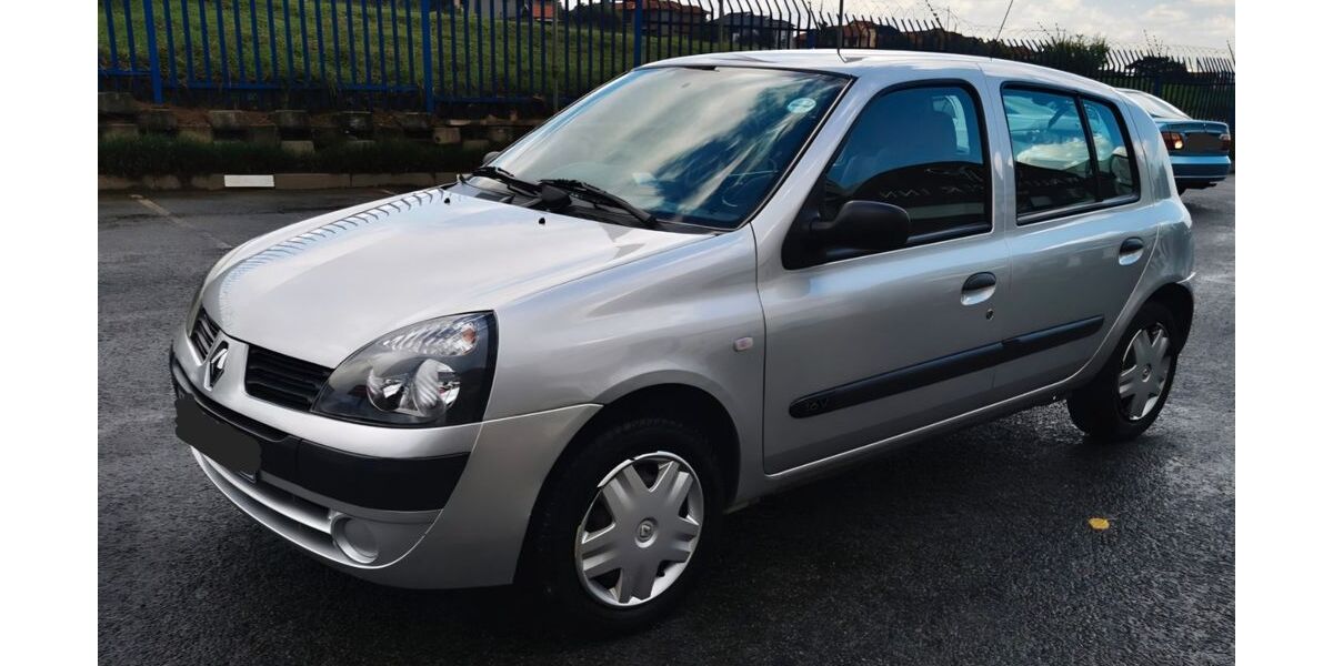 Renault Clio 145.000 km 2.100 &euro; Essen 45327