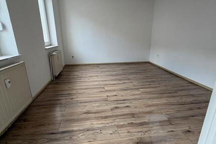 Wohnung Saarbrücken West - 3 Zimmer, 72 m&sup2;, 650&euro; | Angebot:25546279