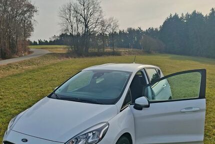 Ford Fiesta 46.400 km 10.900 &euro; Reichenbach 93189