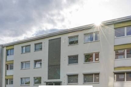 Helle 4-Zimmer-Wohnung mit ca. 104 m², sonnigem Balkon und großzügiger Raumaufteilung
