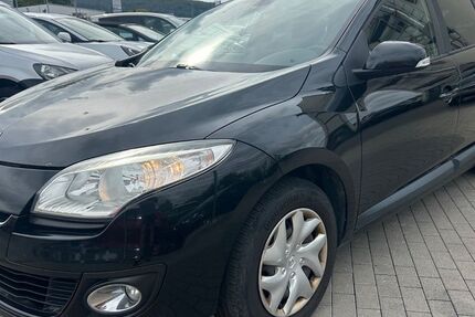 Renault Megane 226.000 km 2.999 &euro; Büdingen 63654