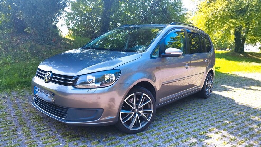 VW Touran 294.000 km 5.500 € Owen 73277