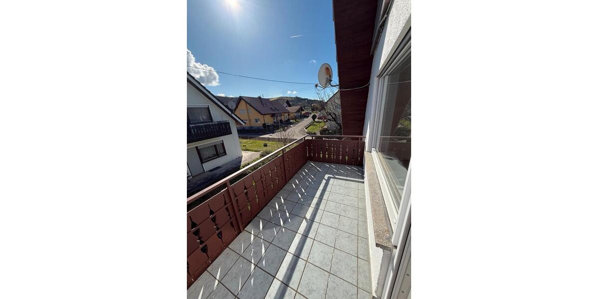 Dachgeschoßwohnung Endingen am Kaiserstuhl - 3 Zimmer, 90 m&sup2;, 1.550&euro; | Angebot:26226392