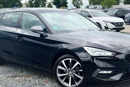 Seat Leon 101.200 km 15.300 &euro; Berlin 12057