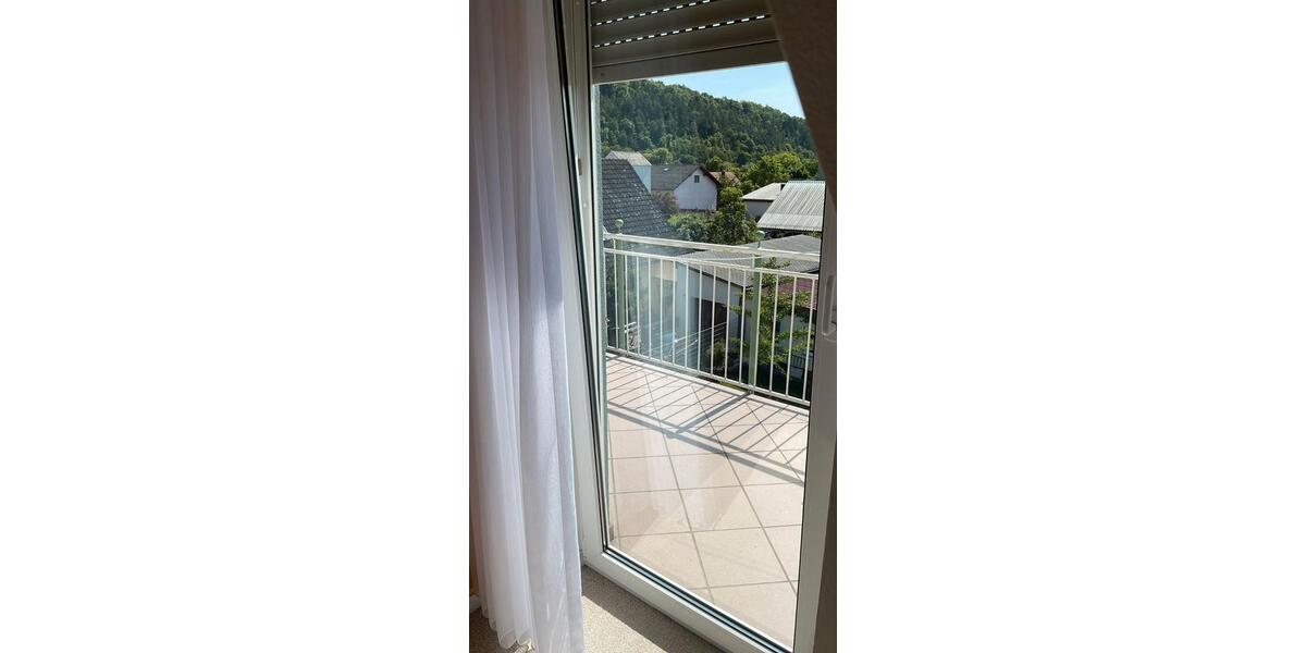 Dachgeschoßwohnung Burglengenfeld - 4.5 Zimmer, 91 m&sup2;, 285.000&euro; | Angebot:25965819