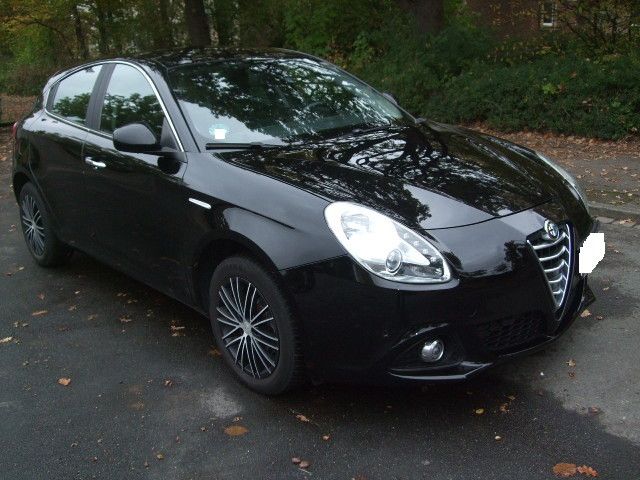 Alfa Romeo Giulietta 157.892 km 6.750 € Hannover 30173