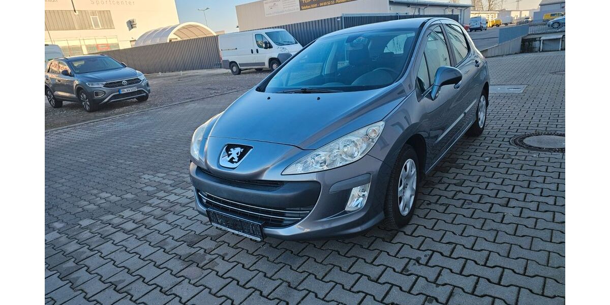 Peugeot 308 85.100 km 4.560 &euro; Leipzig 04209