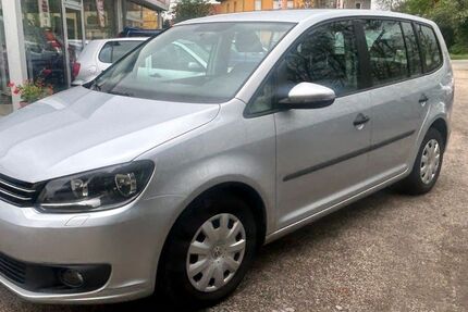 VW Touran 330.000 km 3.250 &euro; RIESA 01589