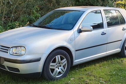 VW Golf 218.000 km 2.500 € Wittendörp 19243
