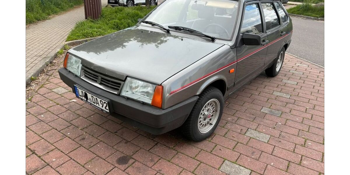 Lada Samara 20.103 km 2.345 &euro; Burgthann 90559