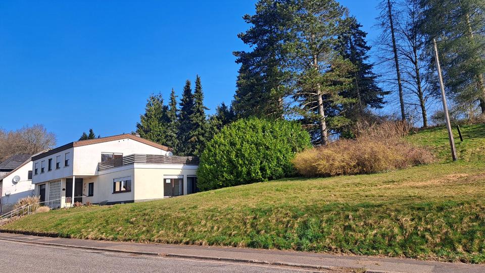 Einfamilienhaus Wadern - 7 Zimmer, 198 m&sup2;, 179.000&euro; | Angebot:25427229