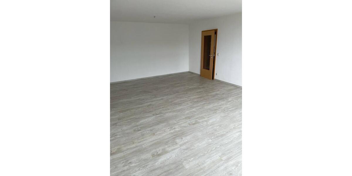 Etagenwohnung Nordhausen - 3 Zimmer, 82 m&sup2;, 520&euro; | Angebot:26585259
