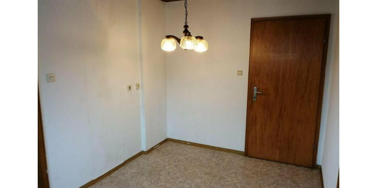 Etagenwohnung Würzburg Lindleinsmühle - 4 Zimmer, 90 m&sup2;, 880&euro; | Angebot:25367412