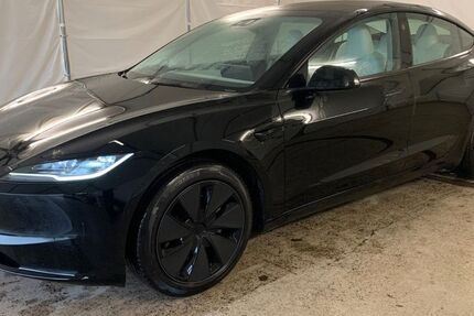 Tesla Model 3 55.000 km 33.950 &euro; Steinbach-Hallenberg OT Herges-Hallenberg 98587