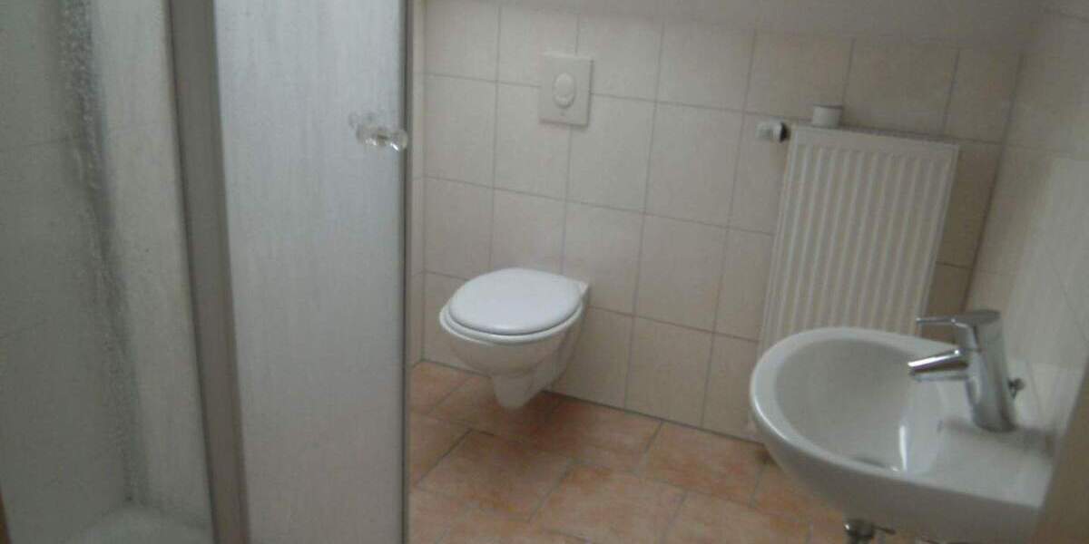 Mehrfamilienhaus, Wohnhaus Sulzbach-Rosenberg Unterschwaig - 8 Zimmer, 250 m&sup2;, 2.060&euro; | Angebot:23518285