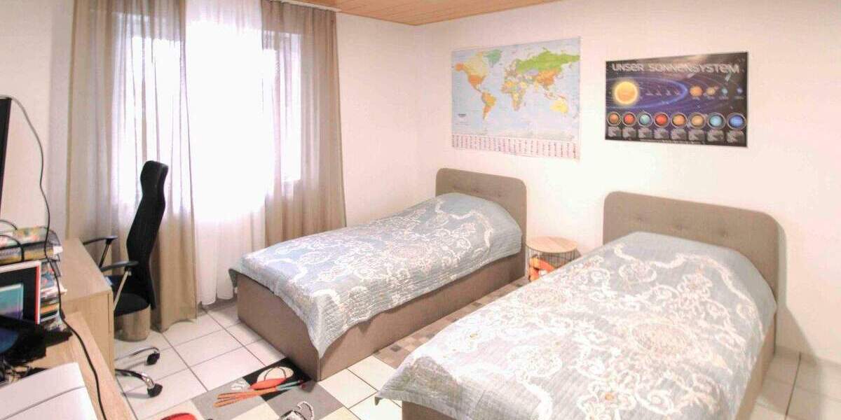 Mehrfamilienhaus, Wohnhaus Hürtgenwald Kleinhau - 8 Zimmer, 315.000&euro; | Angebot:25387494