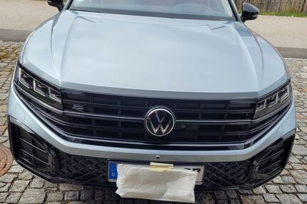 VW Touareg 3.700 km 81.300 &euro; surberg 83362