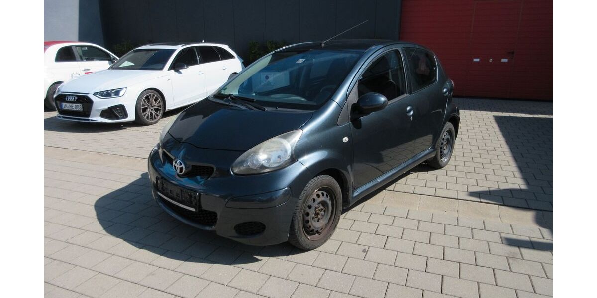 Toyota Aygo (X) 227.685 km 799 &euro; Ingolstadt 85053