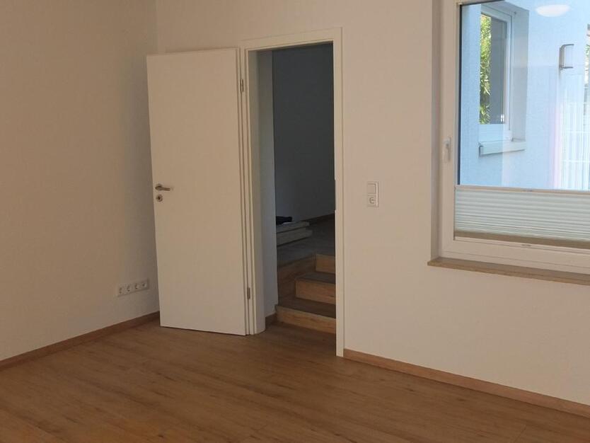 Wunderbar individuelle und angenehme Büro-Servicefläche in Solingen-Wald! zimmer