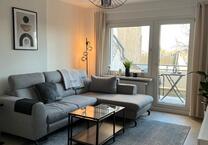 Möbelierte 3,5 Zimmer Wohnung mit 2 Balkonen und Garage