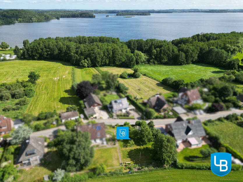 Dersau: Grundstück in Seenähe für naturverbundenes Leben zimmer