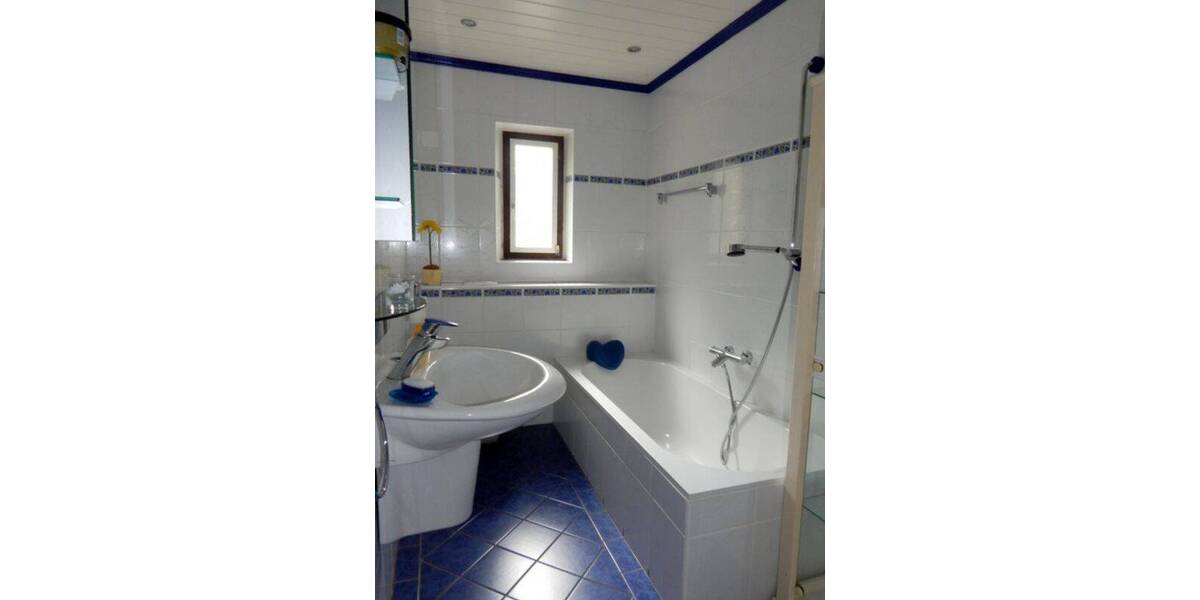 Einfamilienhaus Weiskirchen Rappweiler - 8 Zimmer, 244 m&sup2;, 299.000&euro; | Angebot:25801475