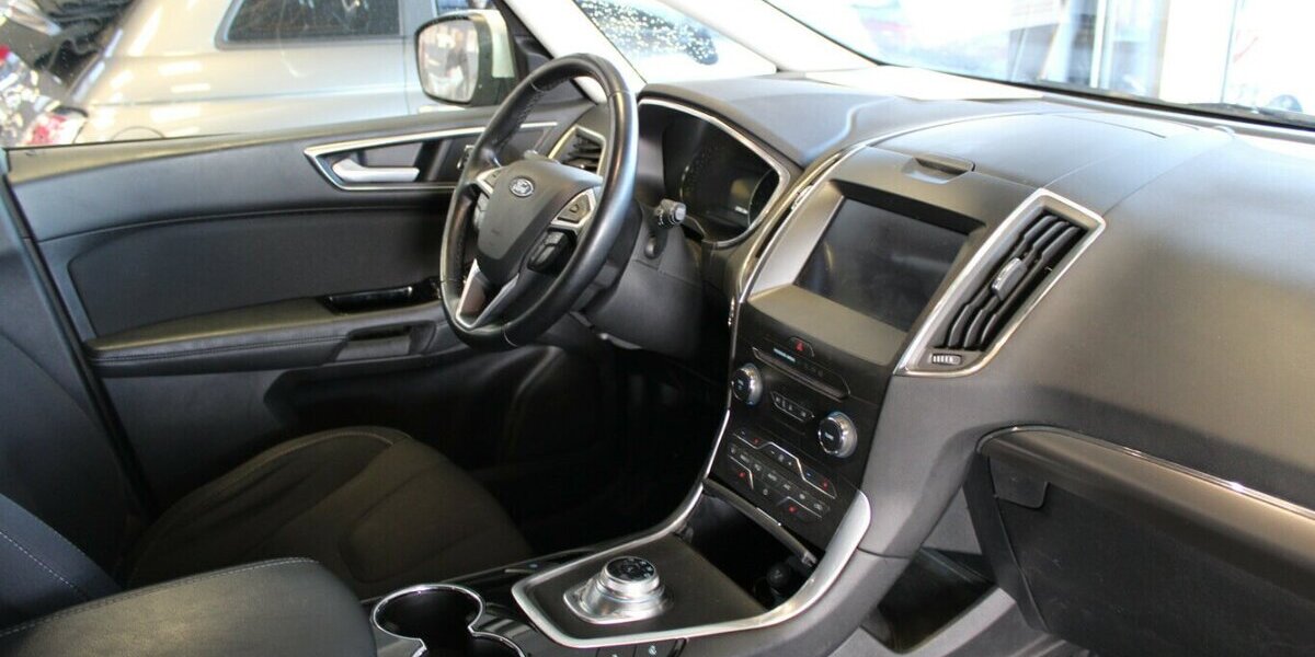 Ford S-Max 2.5 Duratec FHEV TITANIUM -AHK - 97.950 km 22.980 &euro; Euskirchen 53881