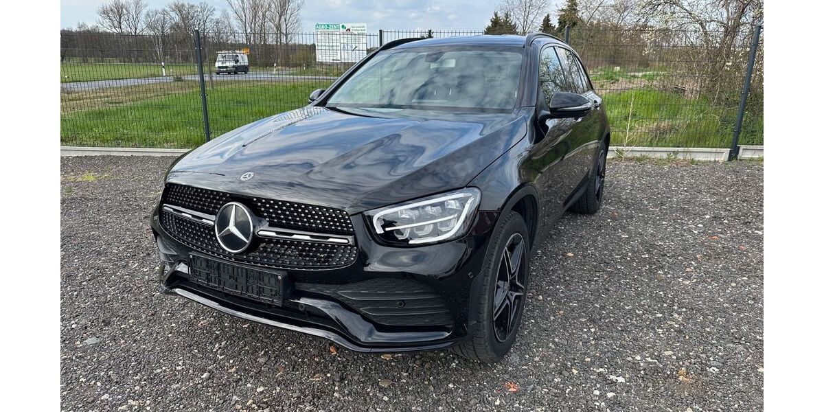 Mercedes-Benz GLC 300 60.999 km 35.999 &euro; Radeburg 01471
