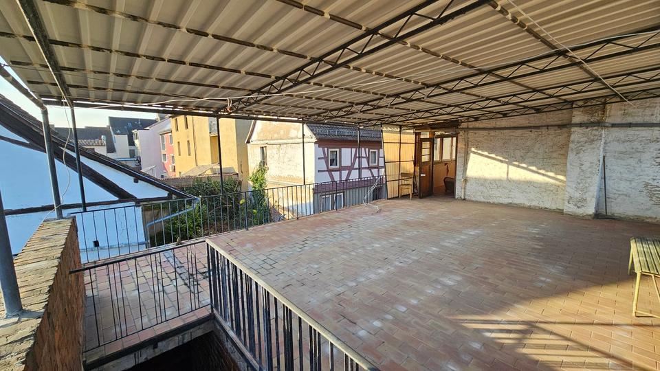 Einfamilienhaus Hösbach - 9 Zimmer, 162 m&sup2;, 360.000&euro; | Angebot:26879364