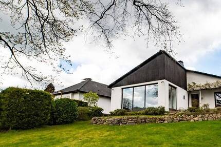 Bungalow auf traumhaften Hanggrundstück im Herzen von Sottorf dem schönsten Dorf im Rosengarten 6 zimmer