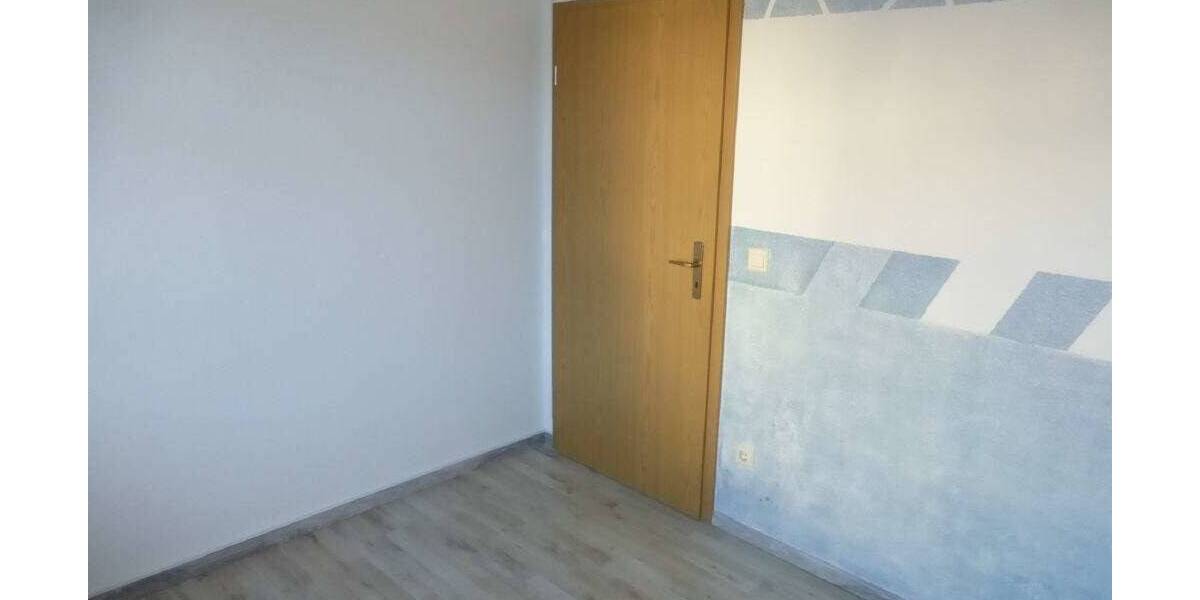 Etagenwohnung Oelsnitz/Erzgeb.-Oelsnitz Oelsnitz - 6 Zimmer, 125 m&sup2;, 620&euro; | Angebot:26306285